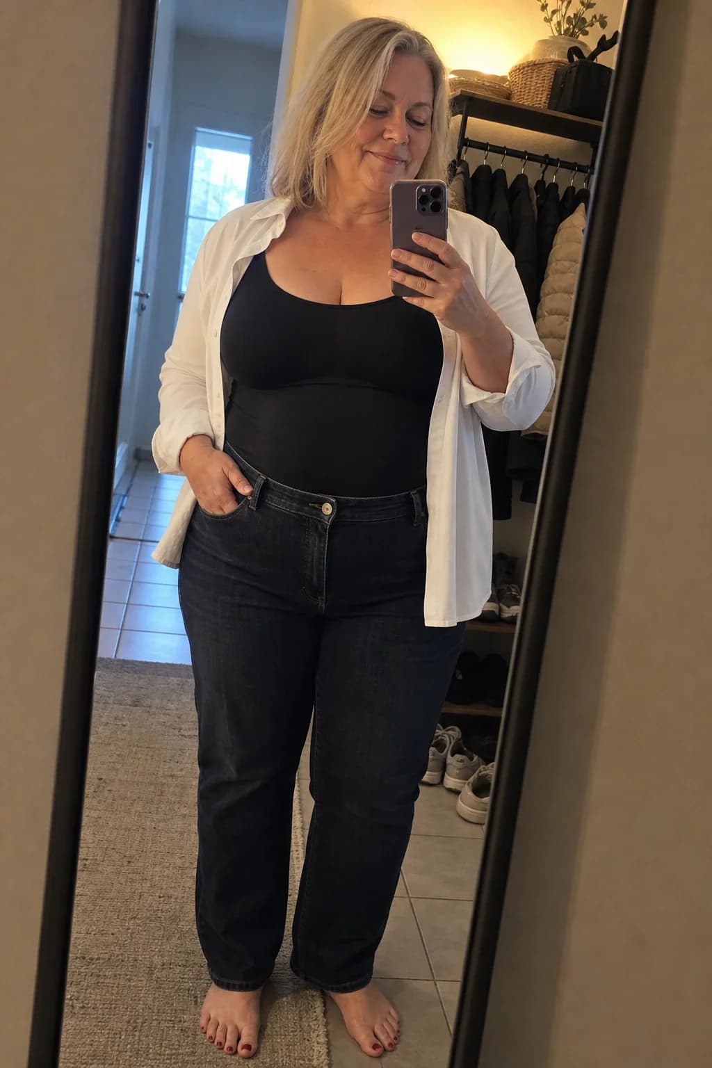 Liesbeth K. wearing WoWearShape